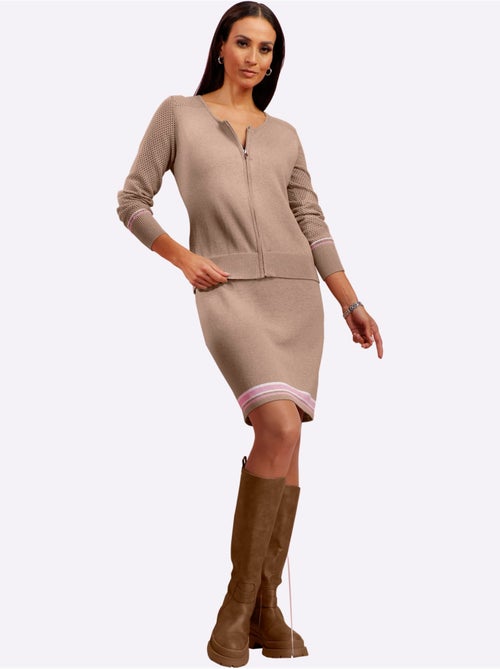 Robe en tricot aspect 2 en 1 tendance - taille standard - helline - Kiabi Robe en tricot aspect 2 en 1 tendance - taille standard - helline - Kiabi