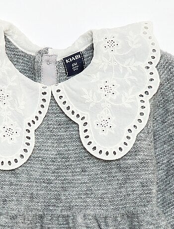 Robe en tricot avec col claudine