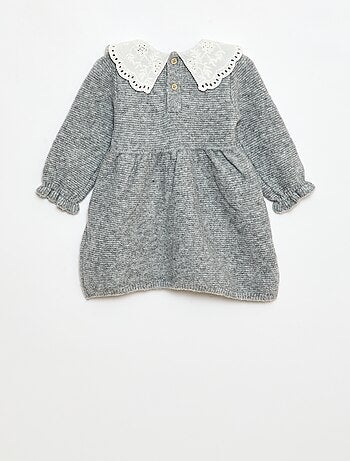 Robe en tricot avec col claudine