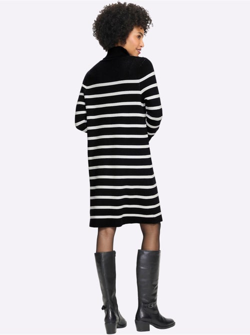Robe en tricot jolies rayures - taille standard - helline - Kiabi Robe en tricot jolies rayures - taille standard - helline - Kiabi