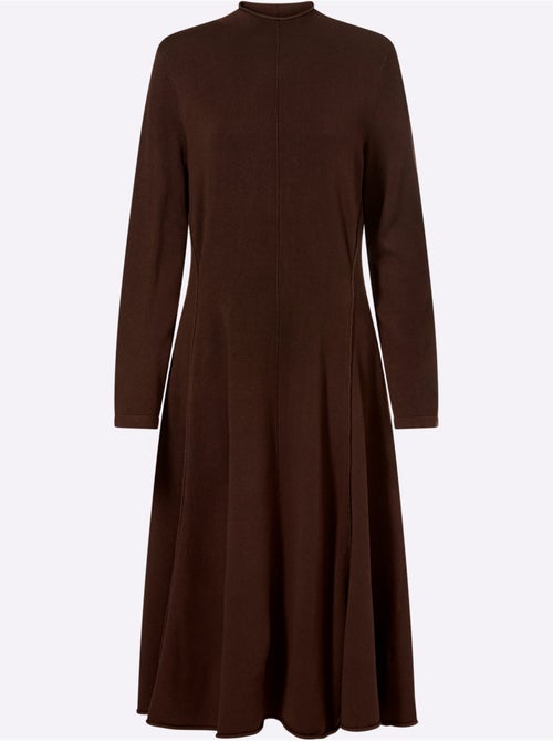 Robe En Tricot Qualité Viscose Douce - Taille Standard - Helline - Kiabi Robe En Tricot Qualité Viscose Douce - Taille Standard - Helline - Kiabi