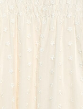 Robe en tulle avec broderies fleurs