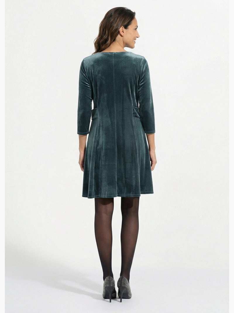 Robe en velours col rond, taille marquée - afibel Vert - Kiabi