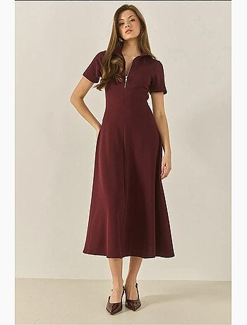 Robe évasée à manches courtes et taille ajustée avec fermeture éclair sur le devant de bianco lucci