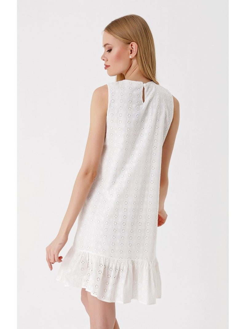 Robe Fluide sans Manche Blanc - Kiabi