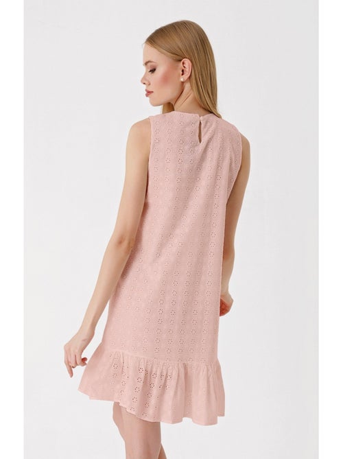 Robe Fluide sans Manche - Kiabi