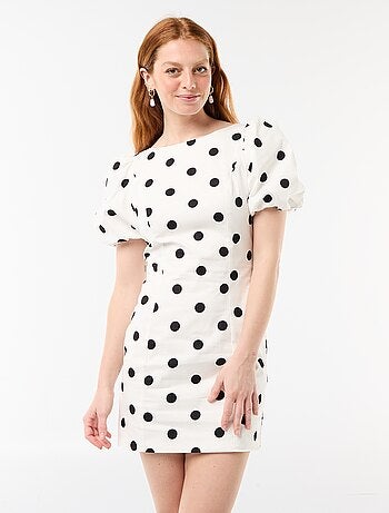 Robe forme ballon à manches courtes
