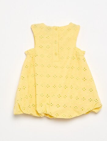Robe forme boule avec broderies anglaises