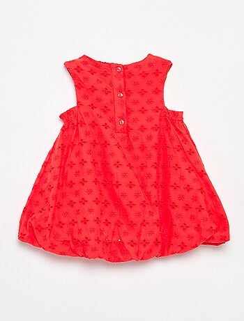 Robe forme boule avec broderies anglaises
