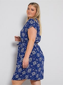 Robe housse avec ceinture - Kiabi