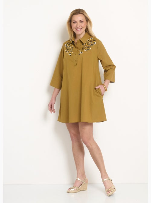 Robe housse manches 3/4 broderies colorées - Afibel - Kiabi Robe housse manches 3/4 broderies colorées - Afibel - Kiabi