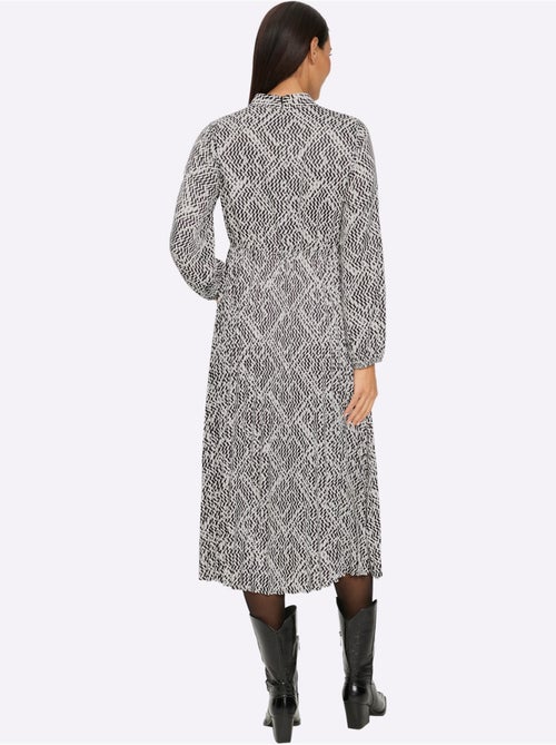 Robe Imprimée Superbe Motif Graphique - Taille Standard - Helline - Kiabi