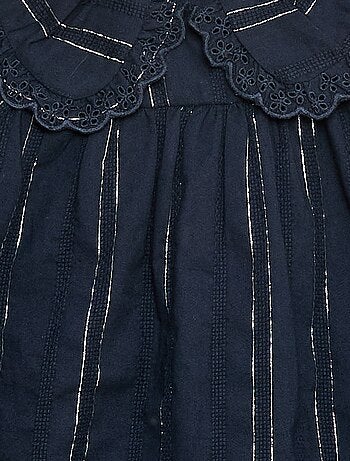 Robe légère avec fils brillants all over + col avec broderies