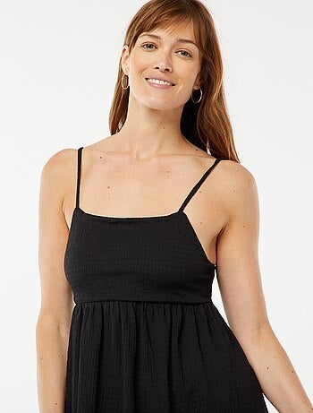 Robe longue à bretelles ouverte dans le dos