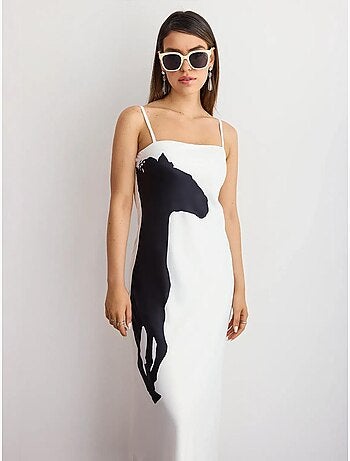 Robe longue à bretelles spaghetti et imprimé graphique
