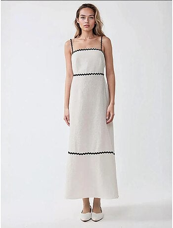 Robe longue à col carré
