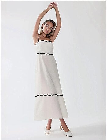 Robe longue à col carré
