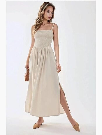 Robe longue à col carré et coupe a hiccup
