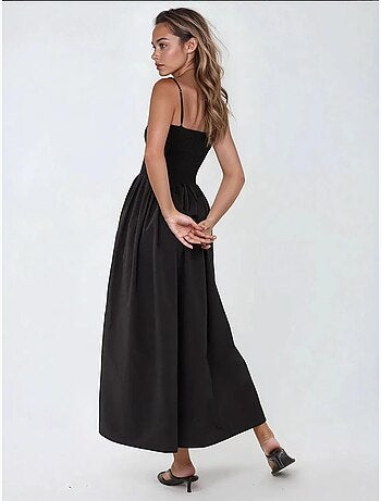 Robe longue à col carré et coupe a hiccup