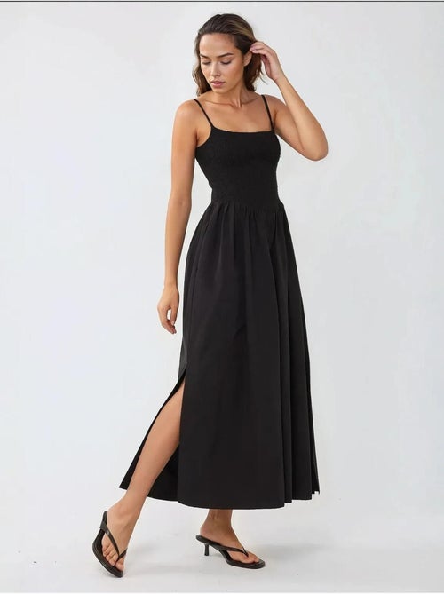 Robe longue à col carré et coupe a hiccup - Kiabi Robe longue à col carré et coupe a hiccup - Kiabi