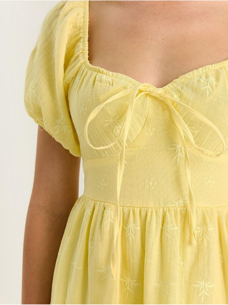 Robe longue à col cœur brodé lucci Jaune citron - Kiabi