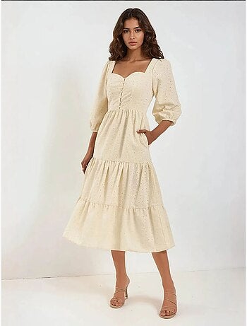 Robe longue à col cœur brodé