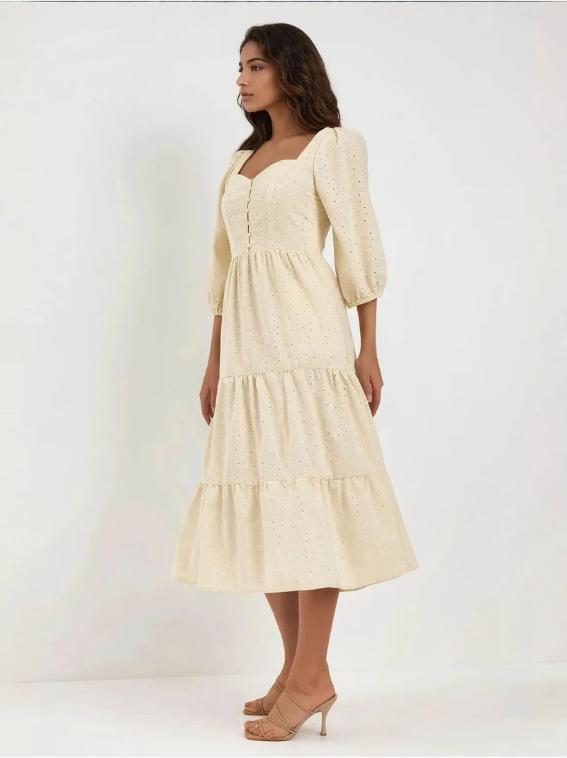 Robe longue à col cœur brodé Sable - Kiabi