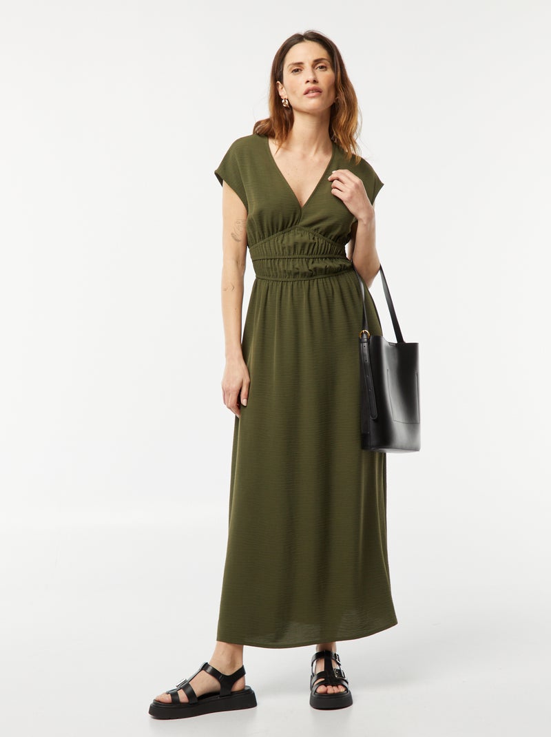 Robe longue à col V Kaki - Kiabi