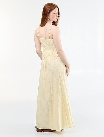 Robe longue à fines bretelles et broderies