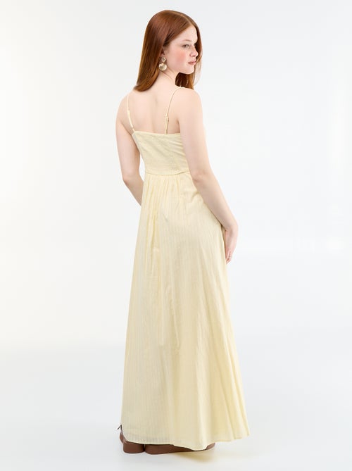 Robe longue à fines bretelles et broderies - Kiabi
