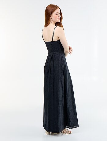 Robe longue à fines bretelles et broderies