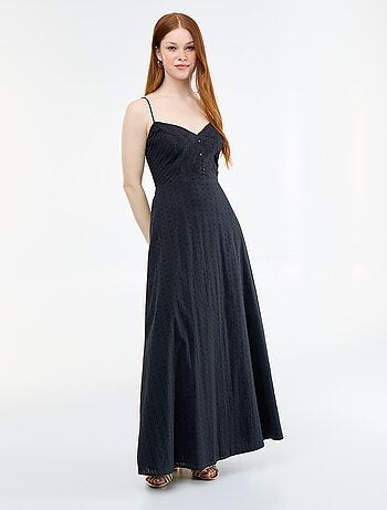 Robe longue à fines bretelles et broderies