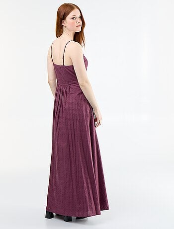 Robe longue à fines bretelles et broderies