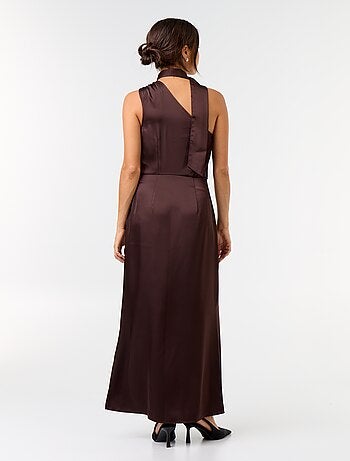 Robe longue à la coupe asymétrique
