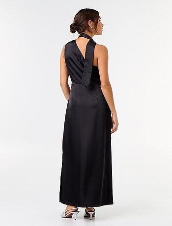 Robe longue à la coupe asymétrique