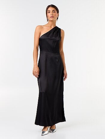 Robe longue à la coupe asymétrique