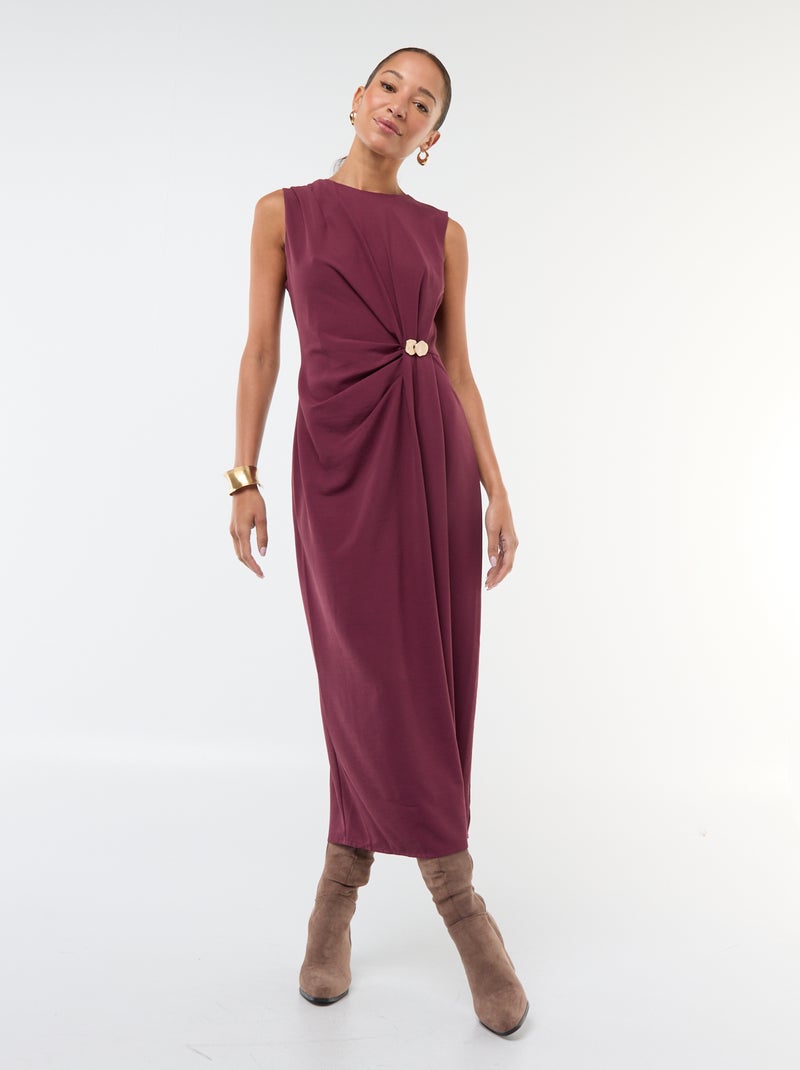 Robe longue à la coupe drapée avec bijou fantaisie à la taille Rouge - Kiabi