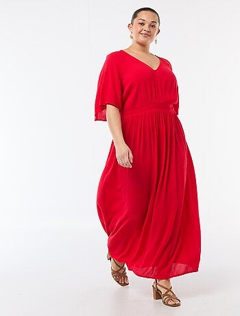 Robe longue à manches courtes en matière crêpée