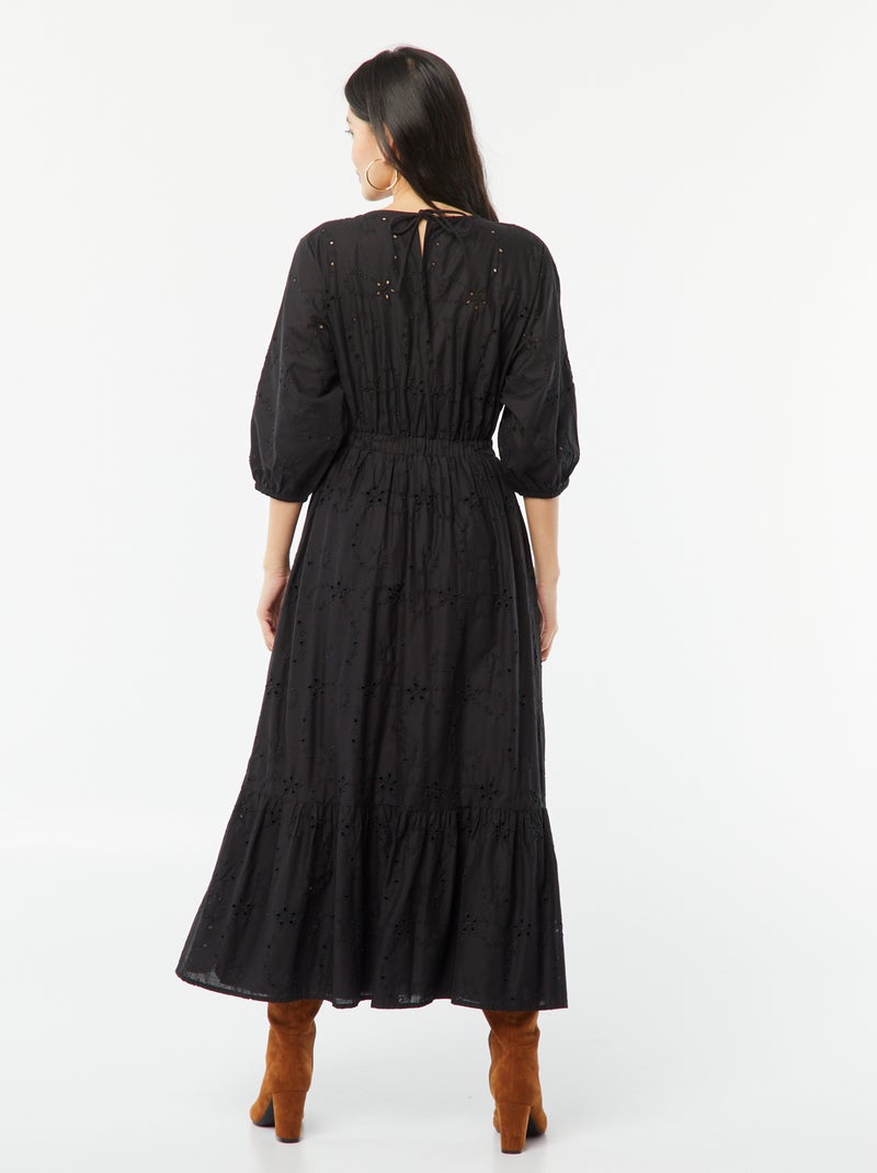 Robe longue avec broderie anglaise et volant à la base noir - Kiabi