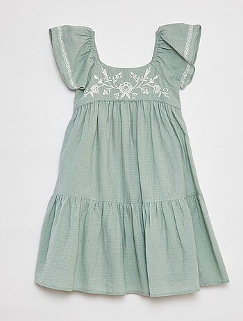 Robe longue avec broderies