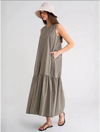 Robe longue avec col pointu et volants mixray