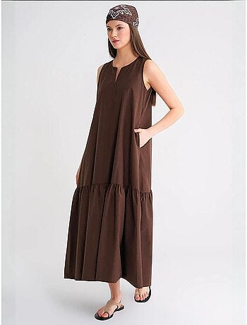 Robe longue avec col pointu et volants mixray