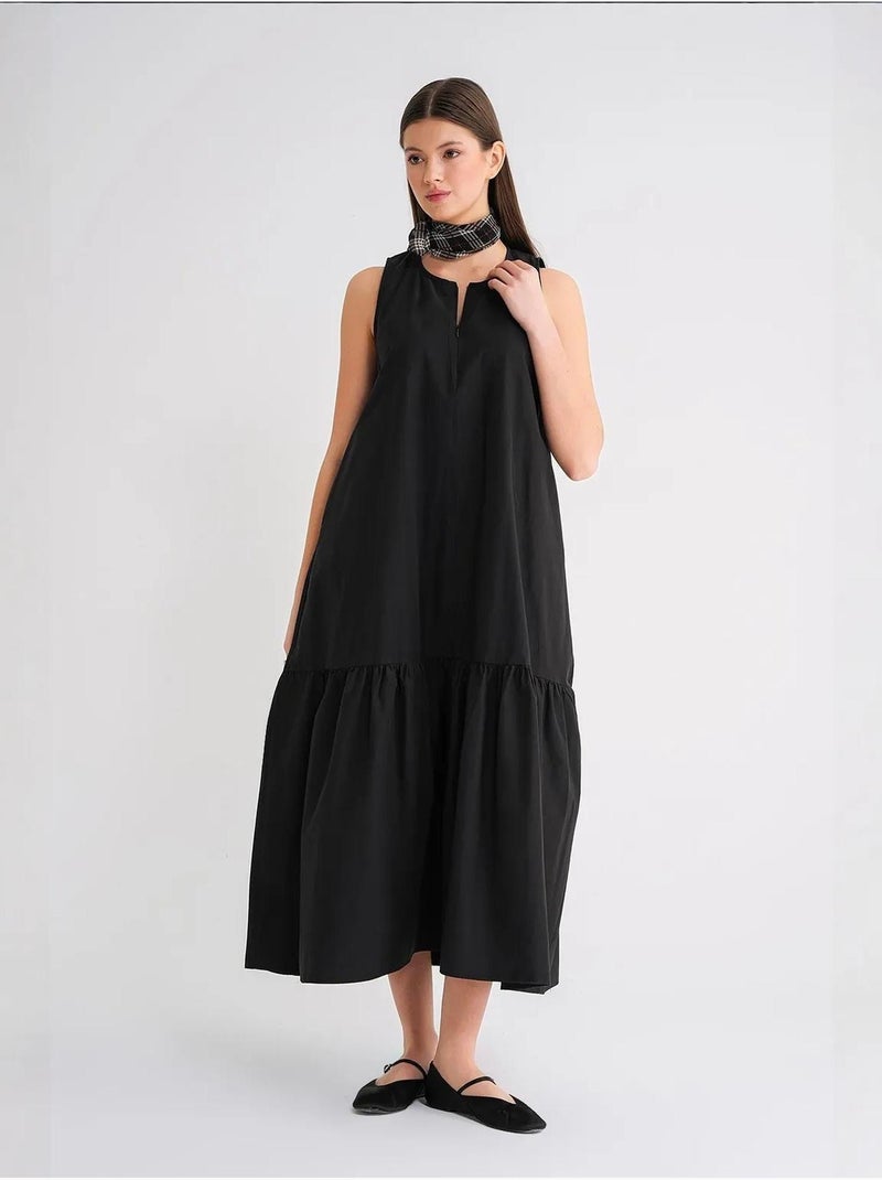 Robe longue avec col pointu et volants mixray Noir - Kiabi