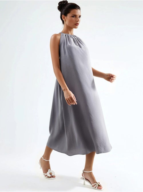 Robe longue avec détail drapé busem - Kiabi Robe longue avec détail drapé busem - Kiabi