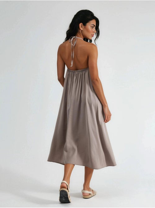 Robe longue avec détail drapé busem - Kiabi Robe longue avec détail drapé busem - Kiabi