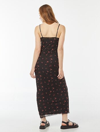Robe longue avec détails en dentelles et motif
