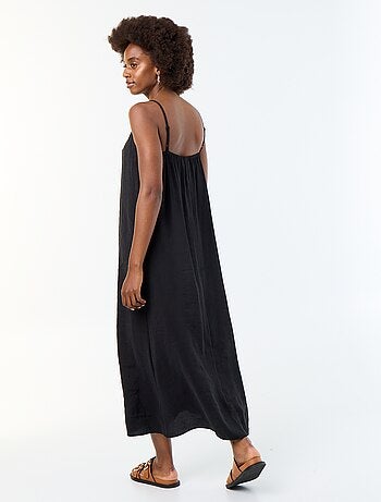 Robe longue avec fines bretelles à perles