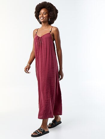 Robe longue avec fines bretelles à perles