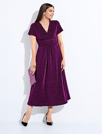 Robe longue brillante col V smockée dos