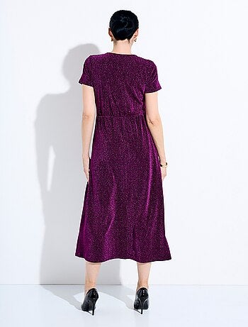 Robe longue brillante col V smockée dos